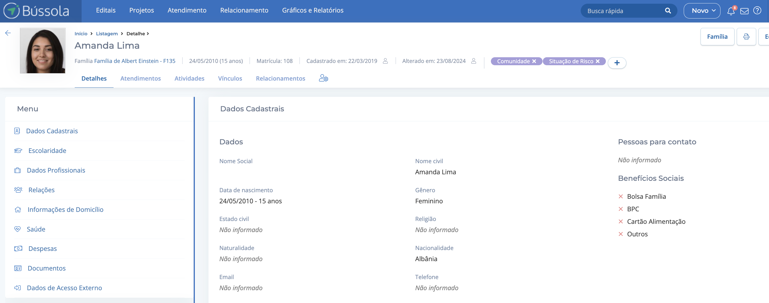 Tela de cadastro de beneficiários em software para ONG com campos de nome, projeto e data de atendimento